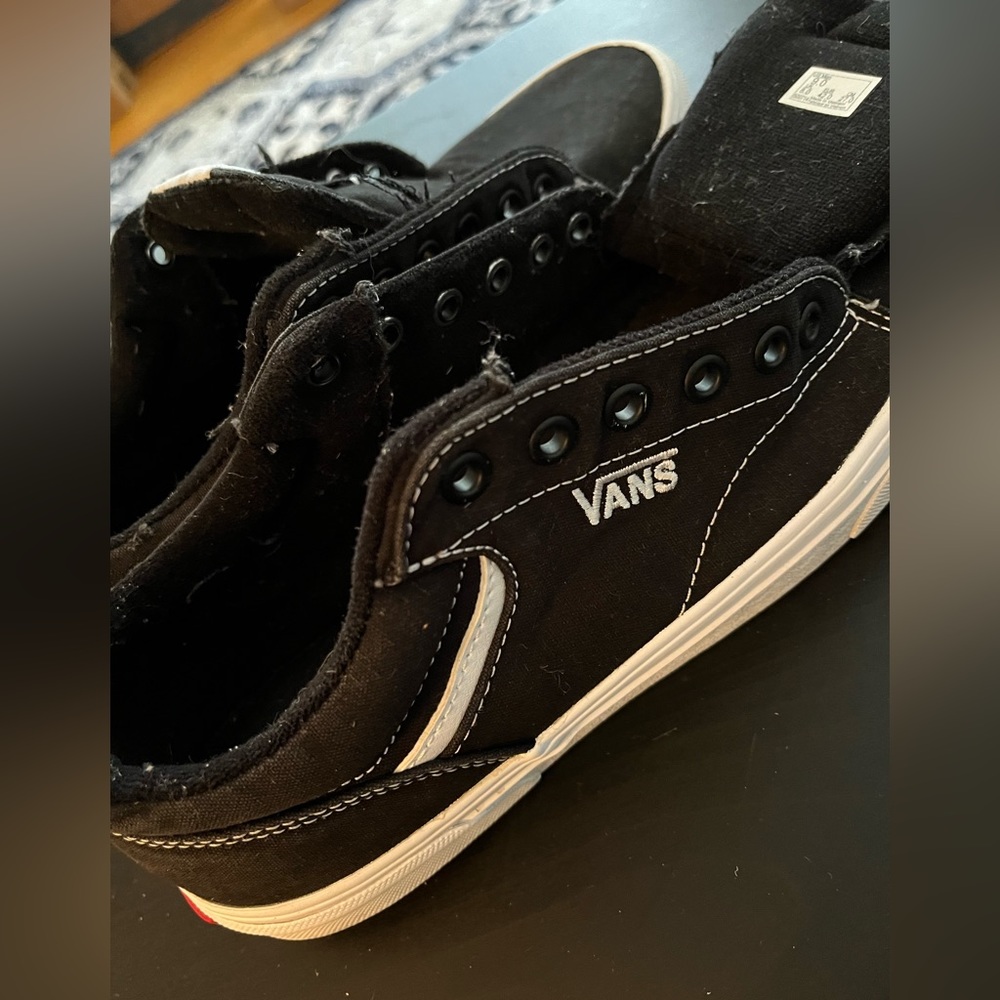 Vans - Picture 3 of 9